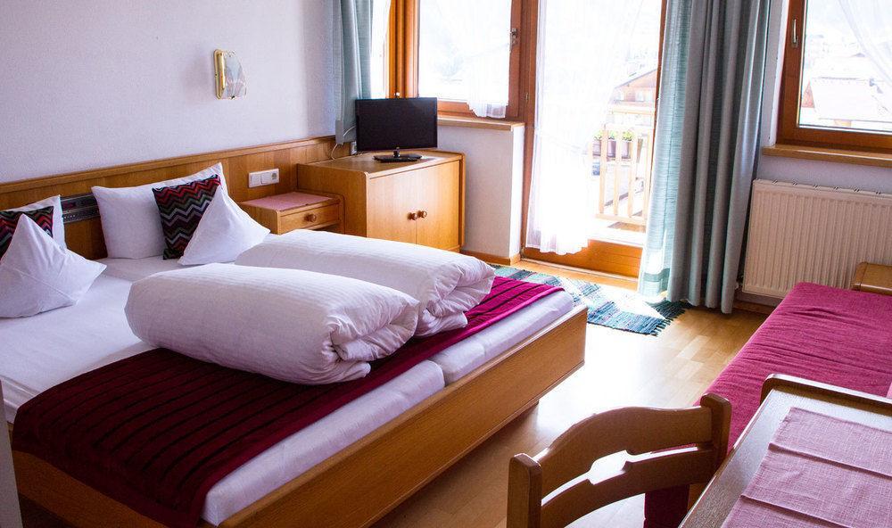Collina Hotel Garni Nauders Buitenkant foto