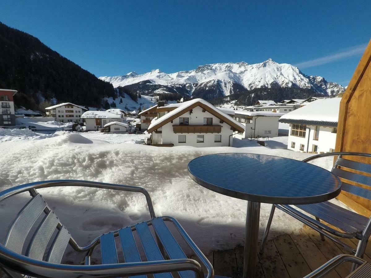 Collina Hotel Garni Nauders Buitenkant foto