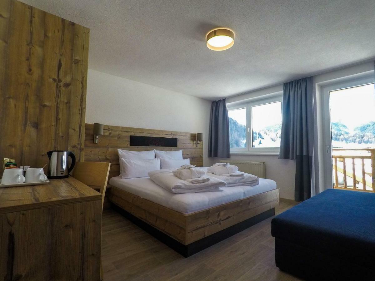 Collina Hotel Garni Nauders Buitenkant foto